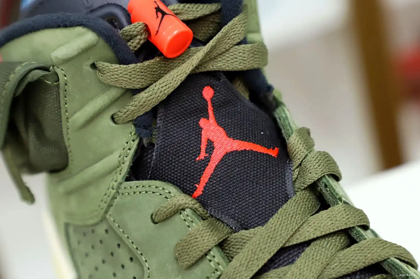 X Kimikick RETRO JORDAN AIR TRAVIS SCOTT 'OLIVE' 6 0807